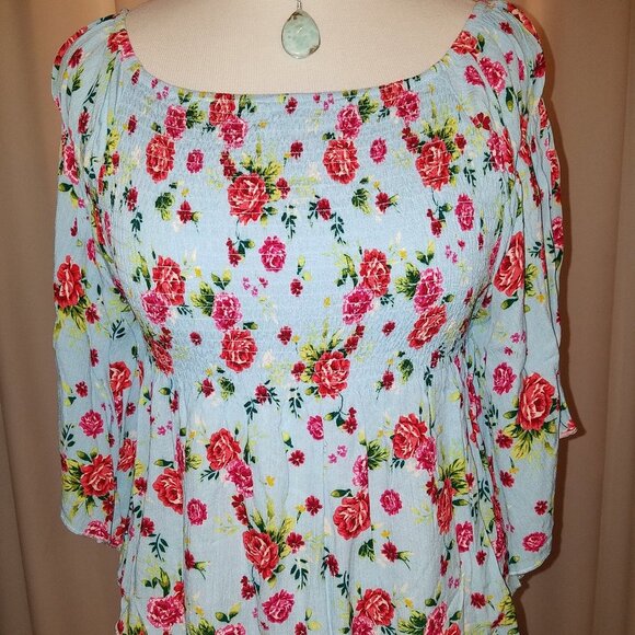 Tops - No Boundaries powder blue drop shoulder top XL